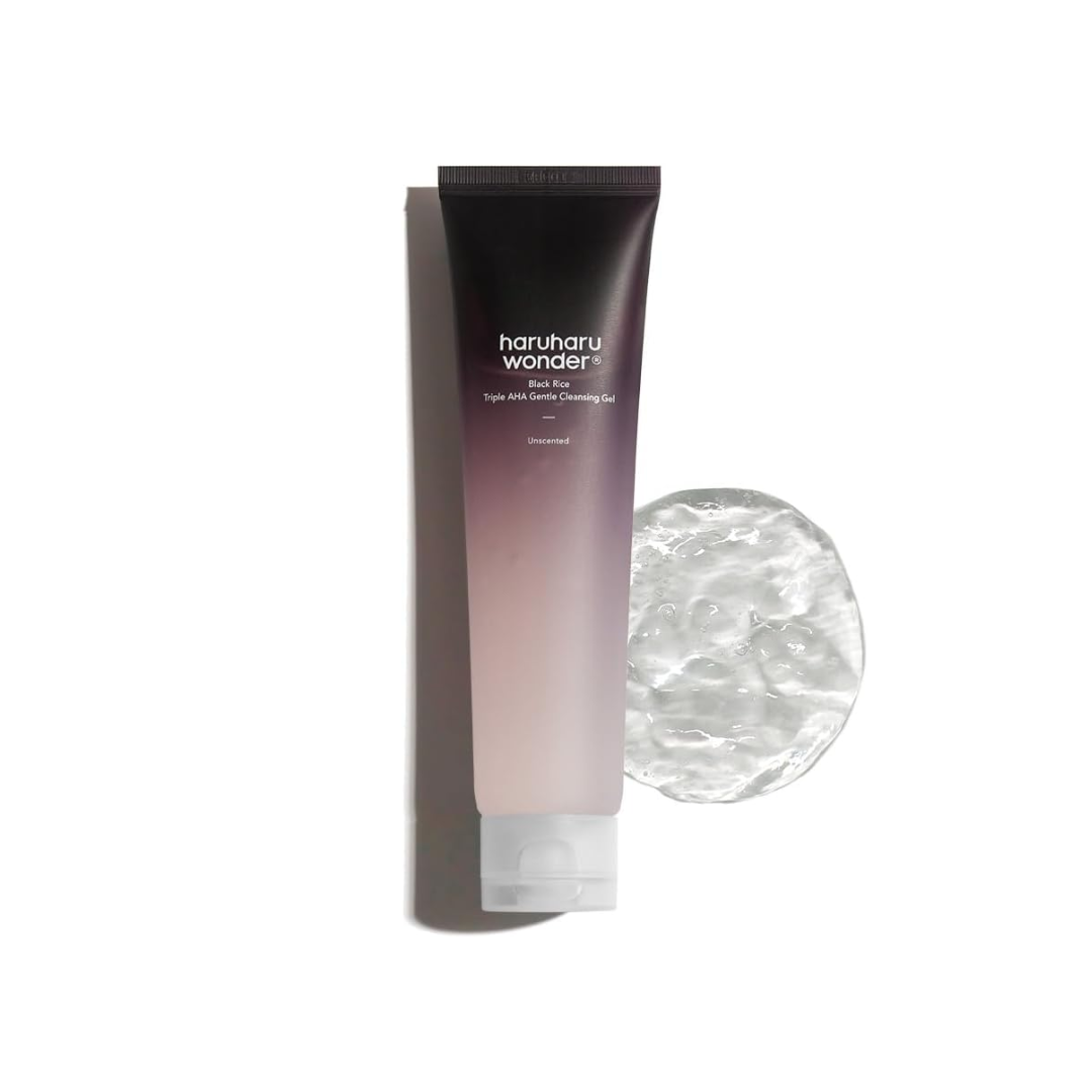 HARUHARU WONDER Black Rice Triple AHA Gentle Cleansing Gel is a mild yet effective cleanser suitable for all skin types. Formulated with Triple AHA Complex—Citric Acid, Tartaric Acid, and Mandelic Acid—it gently exfoliates and removes impurities without stripping moisture. Enriched with Black Rice Extract and Panax Ginseng Root Extract, it nourishes and revitalizes the skin, while Beta-Glucan and Aspergillus Ferment provide soothing hydration. This refreshing gel cleanser leaves your skin feeling clean, smo