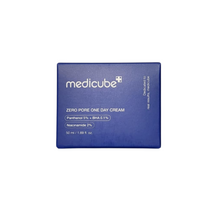 Load image into Gallery viewer, MEDICUBE Zero Pore One Day Cream is a lightweight, fast-absorbing cream designed to tighten pores and refine skin texture. Formulated with Panthenol, Niacinamide, and Salicylic Acid, it balances moisture and oil levels, reduces excess sebum, and provides hydration for a smooth, refreshed complexion.