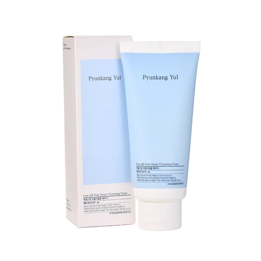 PYUNKANG YUL Low pH Pore Deep Cleansing Foam is a gentle cleanser that deeply purifies pores without drying the skin. Its low pH formula maintains skin balance, featuring Sodium Cocoyl Isethionate and Coconut Acid for effective cleansing. Enriched with soothing extracts like Centella Asiatica and Witch Hazel, plus Tea Tree for oil control, it leaves the skin refreshed and hydrated. Ideal for all skin types, especially those with sensitive or oily skin.